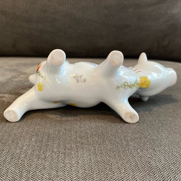 Ceramic White Cow Creamer Colorful Floral And Ladybug Design Signed “RJR… - Picture 6 of 9